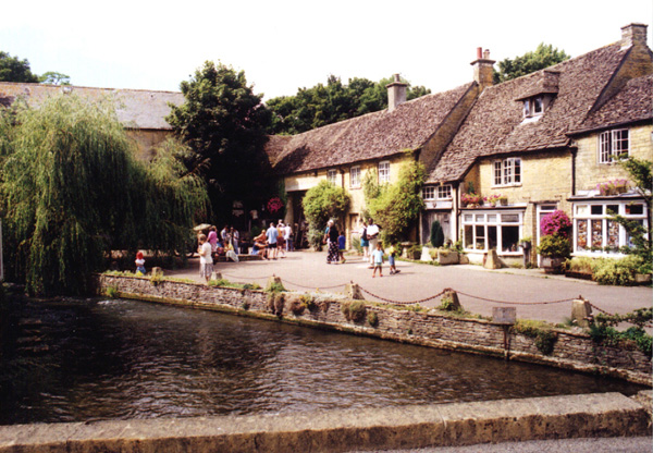 Pittoreskes Bourton on the Water Pittoreskes Bourton on the Water